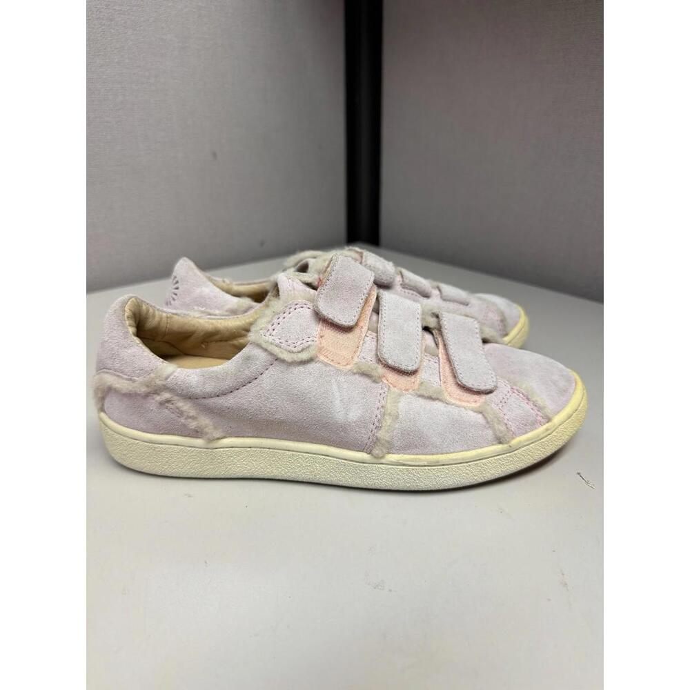 UGG Women s Light Purple Suede Strap Shoes Size 7
